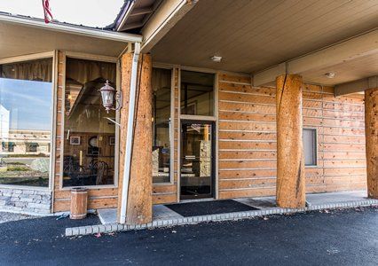 Econo Lodge Inn & Suites Kalispell - Glacier National Park Gateway Buitenkant foto