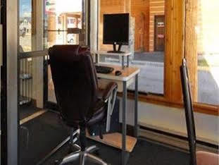 Econo Lodge Inn & Suites Kalispell - Glacier National Park Gateway Buitenkant foto